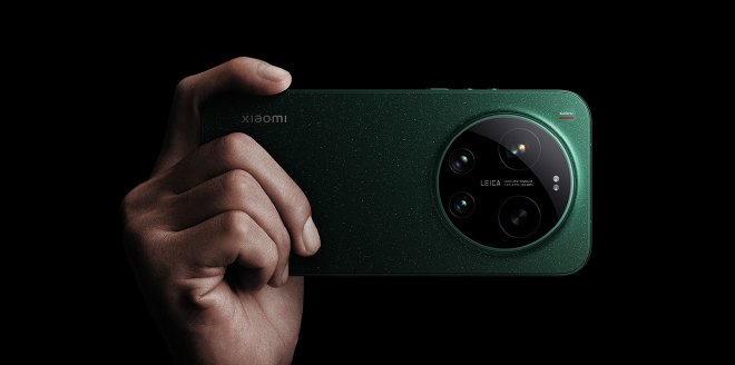 Video Cover Image Pure Essence Leica