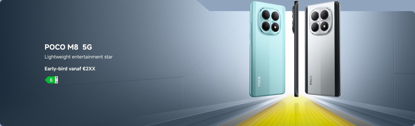 Poco M8 5G telefoon presentatie, links een blauwe behuizing en rechts een zilveren behuizing. De tekst beschrijft het als "lichte entertainmentster" en vermeldt dat de vroegboekkorting €2XX bedraagt. De achtergrond toont een dynamisch lichteffect.