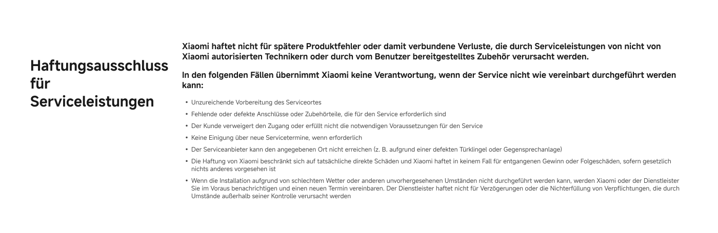 Eine weiße und eine blaue Powerbank, beide mit integriertem Kabel. Die weiße Powerbank hat Anschlüsse für das Aufladen, während die blaue einen digitalen Ladezustandsanzeiger zeigt. Der Text beschreibt das schnelle Laden in zwei Richtungen mit hoher Kapazität.