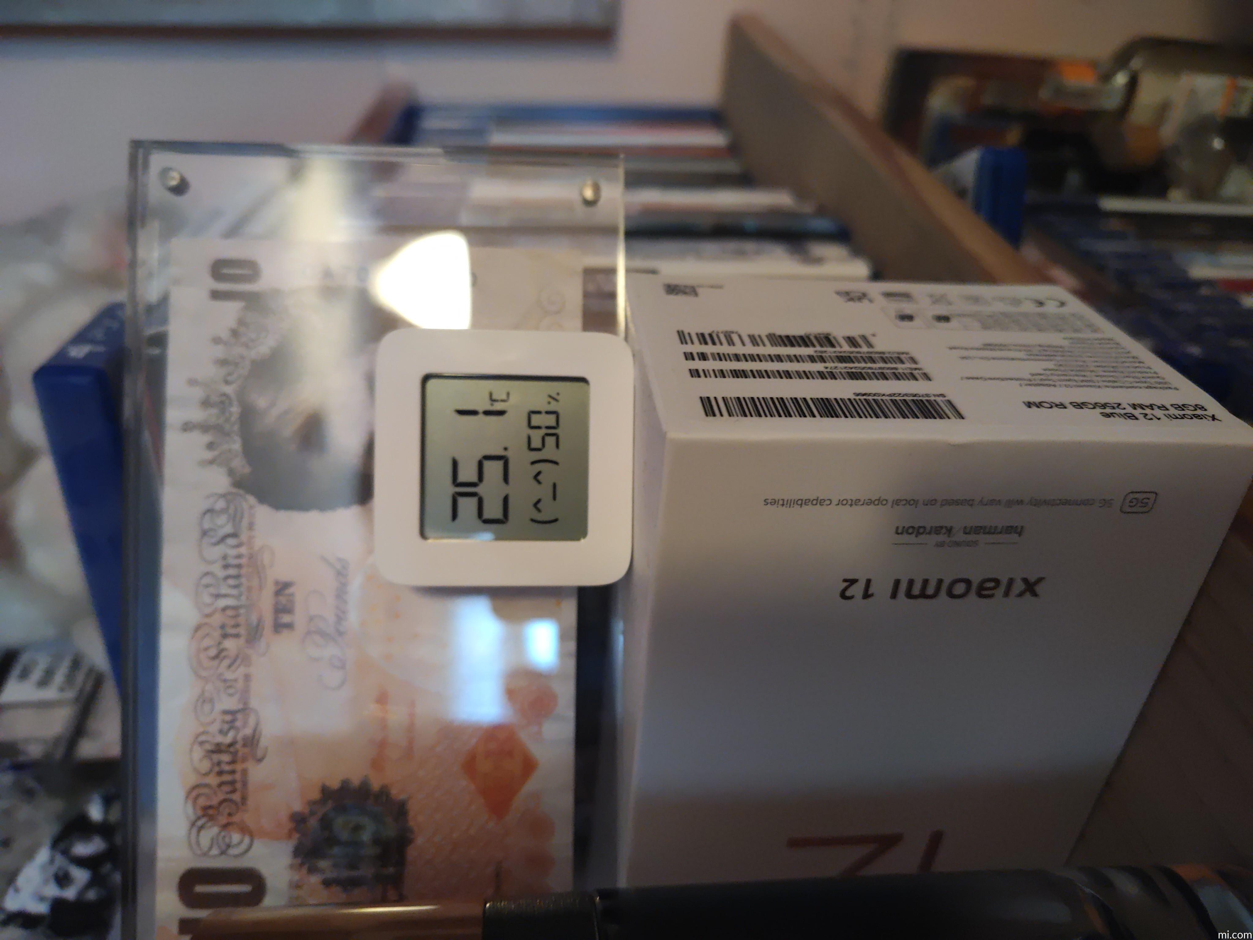Xiaomi Mi Temperature and Humidity Monitor 2 (Square Shape) 