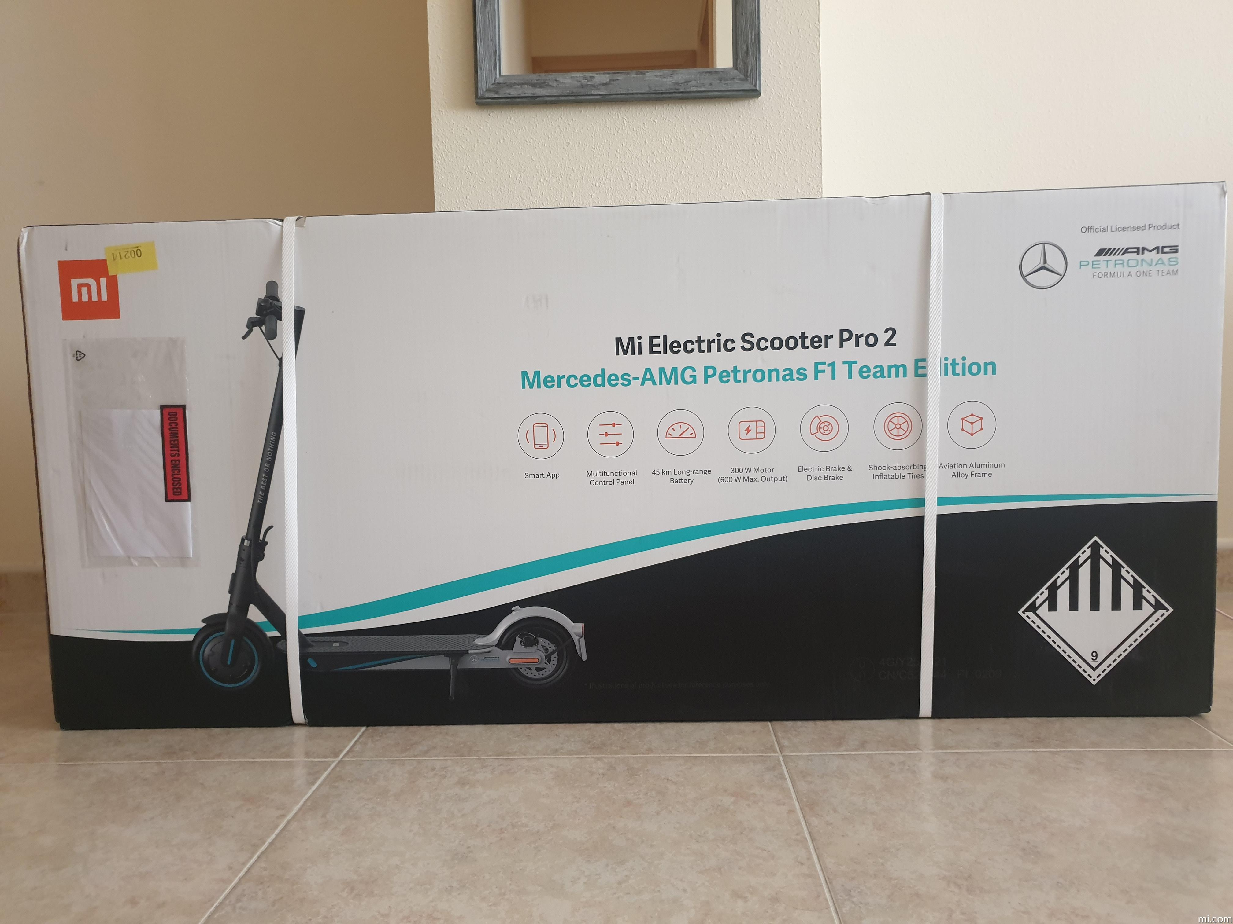 Ya a la venta el Xiaomi Mi Electric Scooter Pro 2 Mercedes-AMG Petronas F1  Team Edition