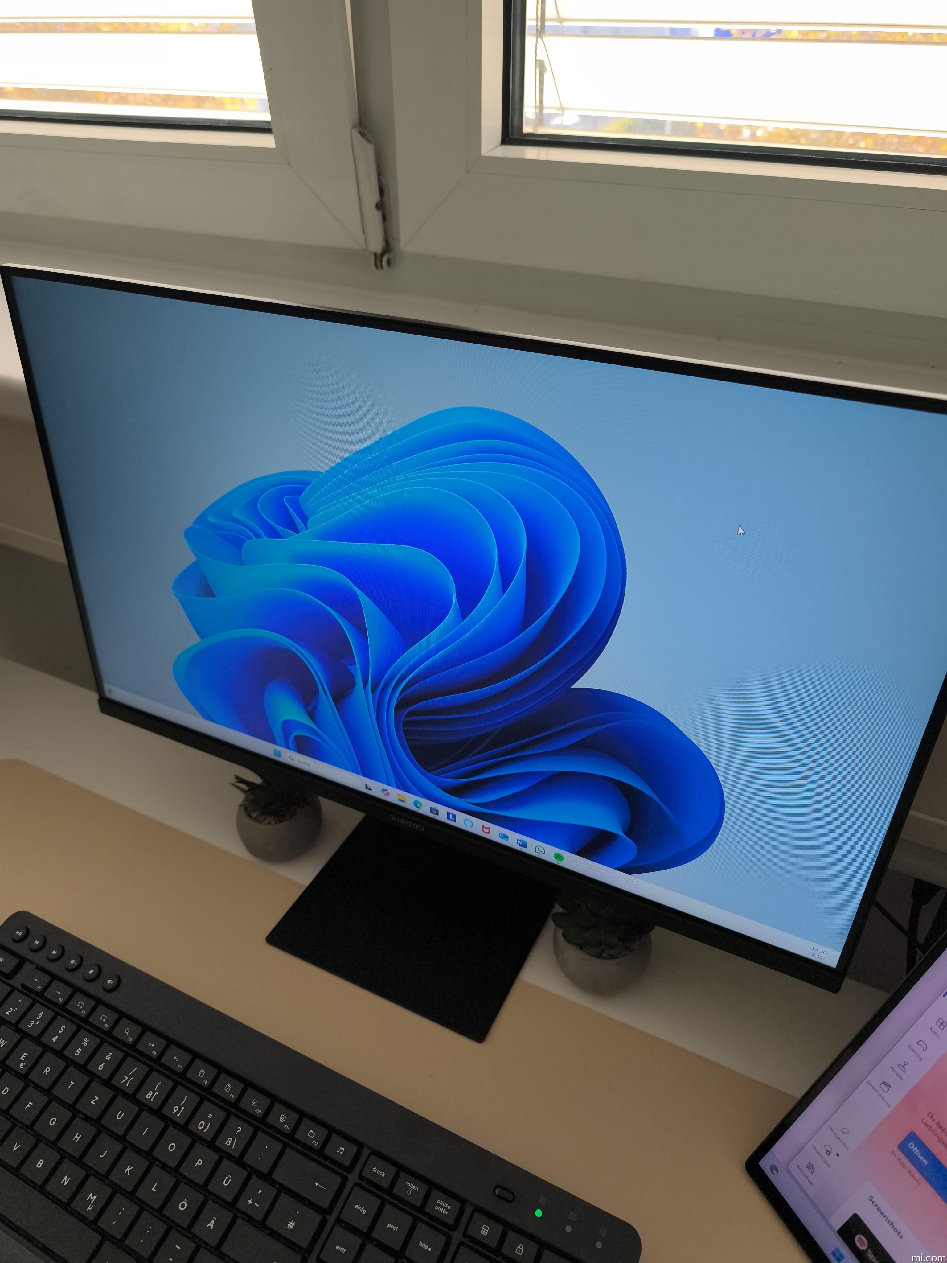 Xiaomi Mi Monitor ブラック Xiaomi Mi Curved Gaming Monitor - 34 Zoll - Farbe: Schwarz