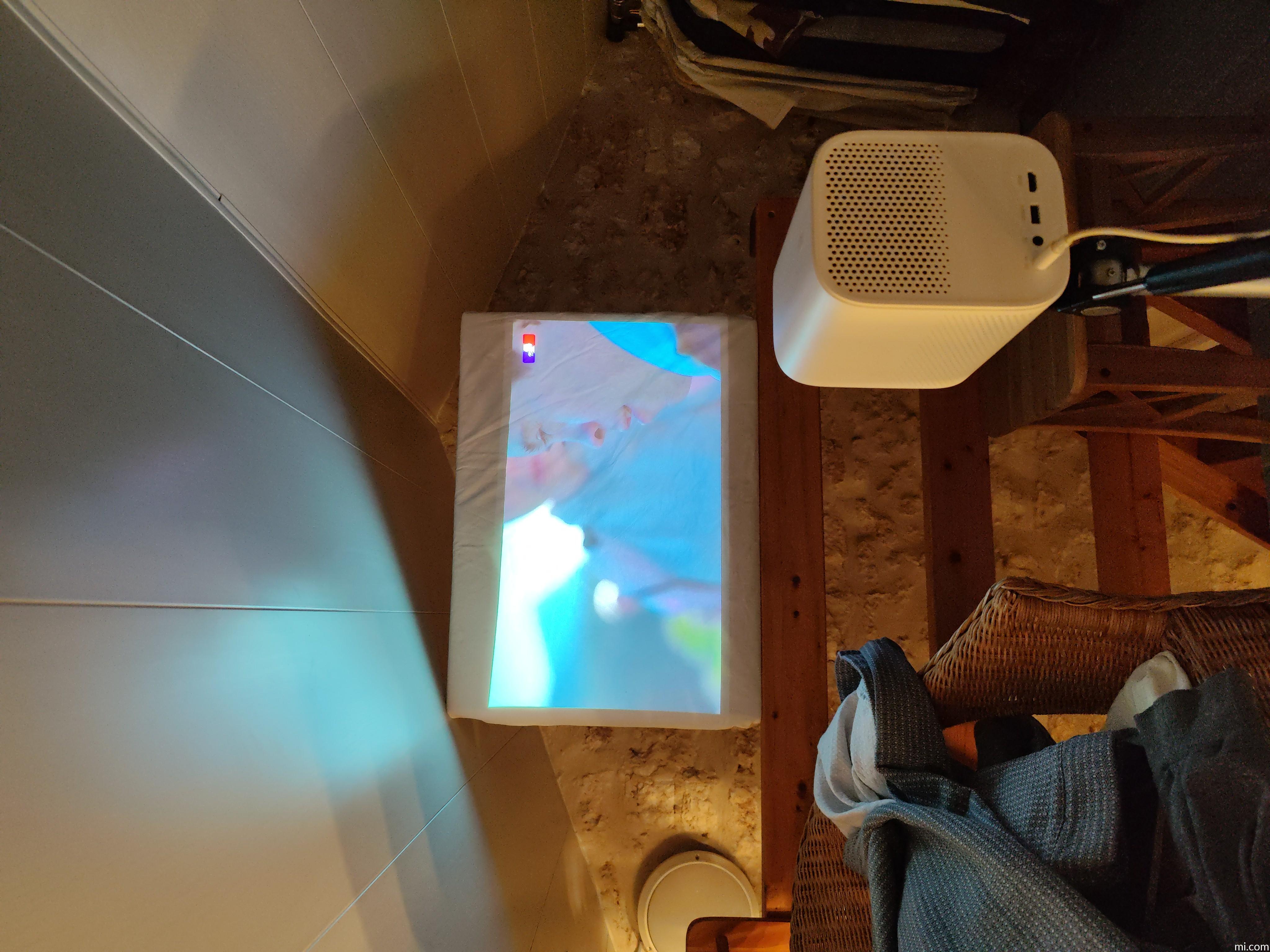 XIAOMI COUPE DU MONDE Xiaomi MI SMART PROJECTOR 2 - Projecteur
