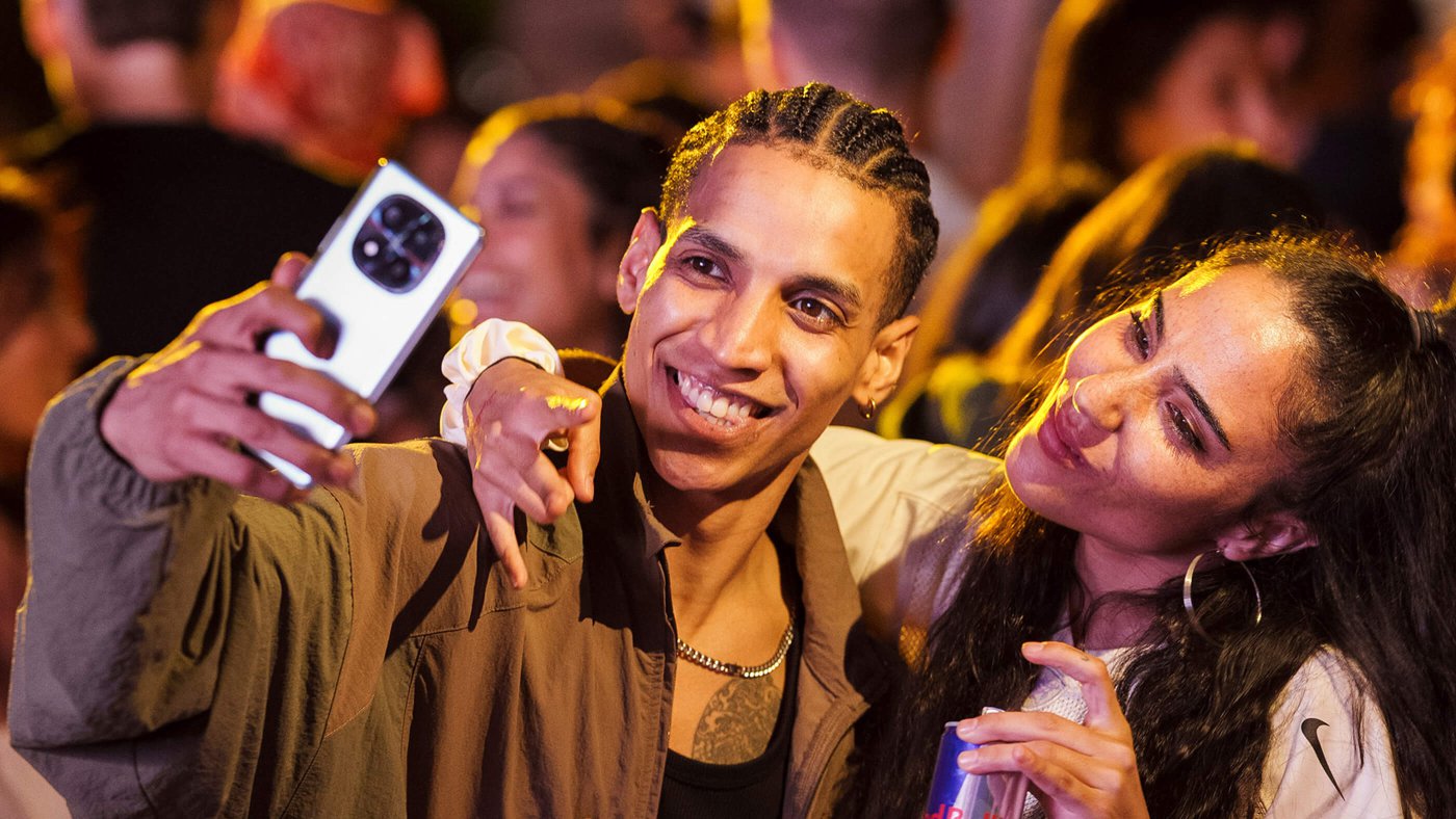 Série Redmi Note 14 x Red Bull Ibiza Royale