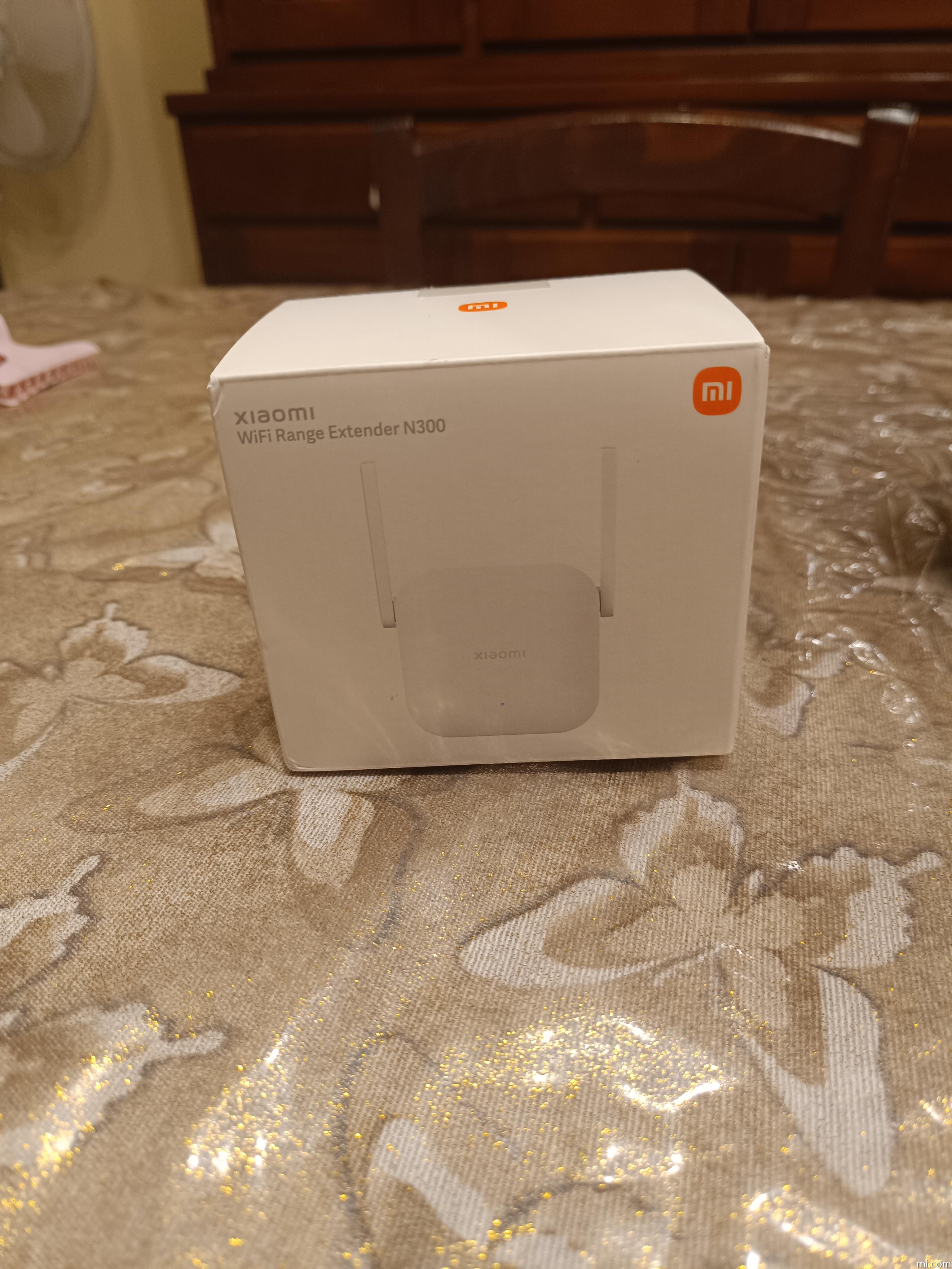Xiaomi WiFi Range Extender N300 - Extender Rete WiFi, 300 Mbps, 2.4GHz, Per Fino A 16 Dispositivi, Bianco