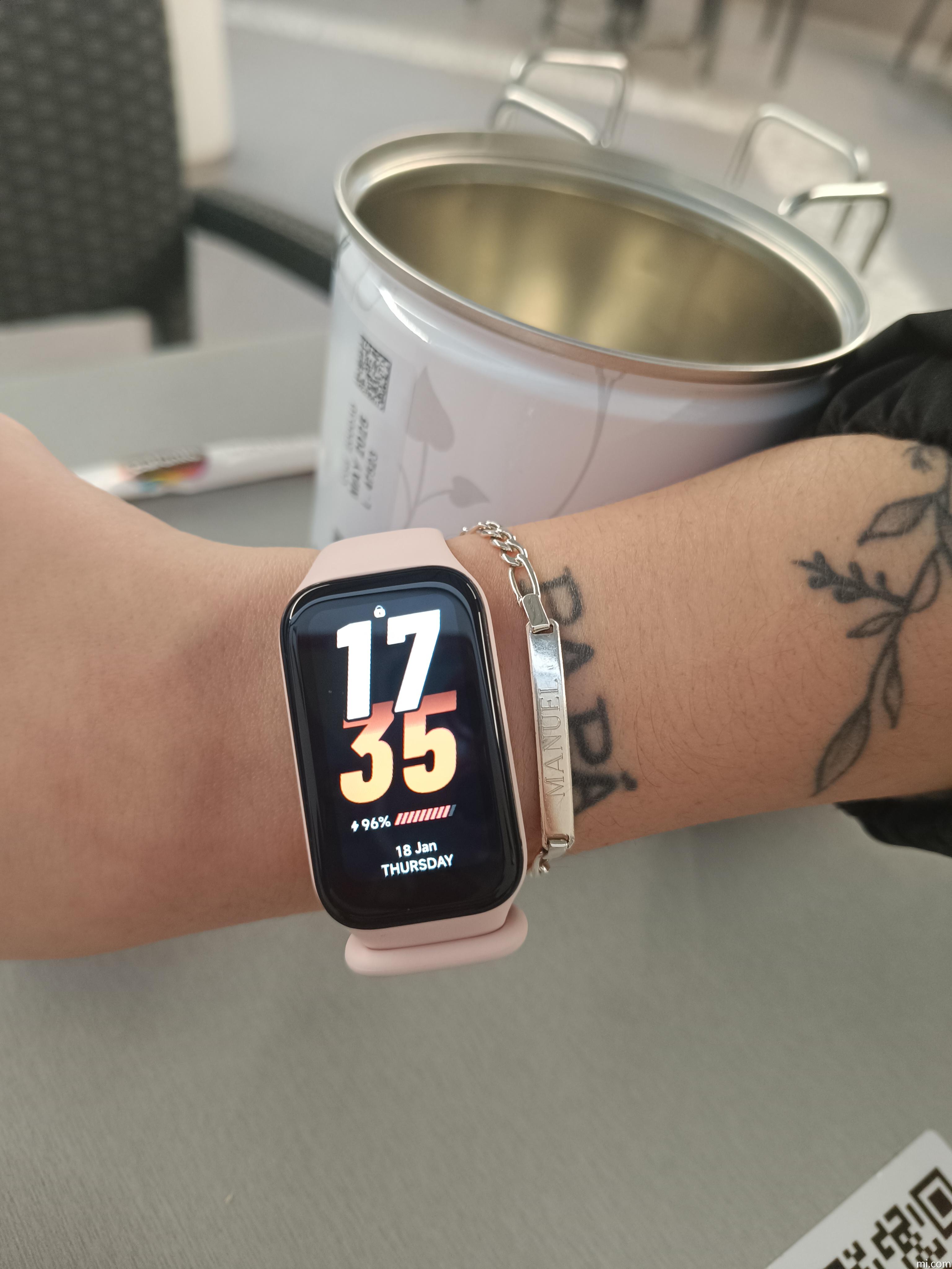 Xiaomi Smart Band 8 Active - Xiaomi France