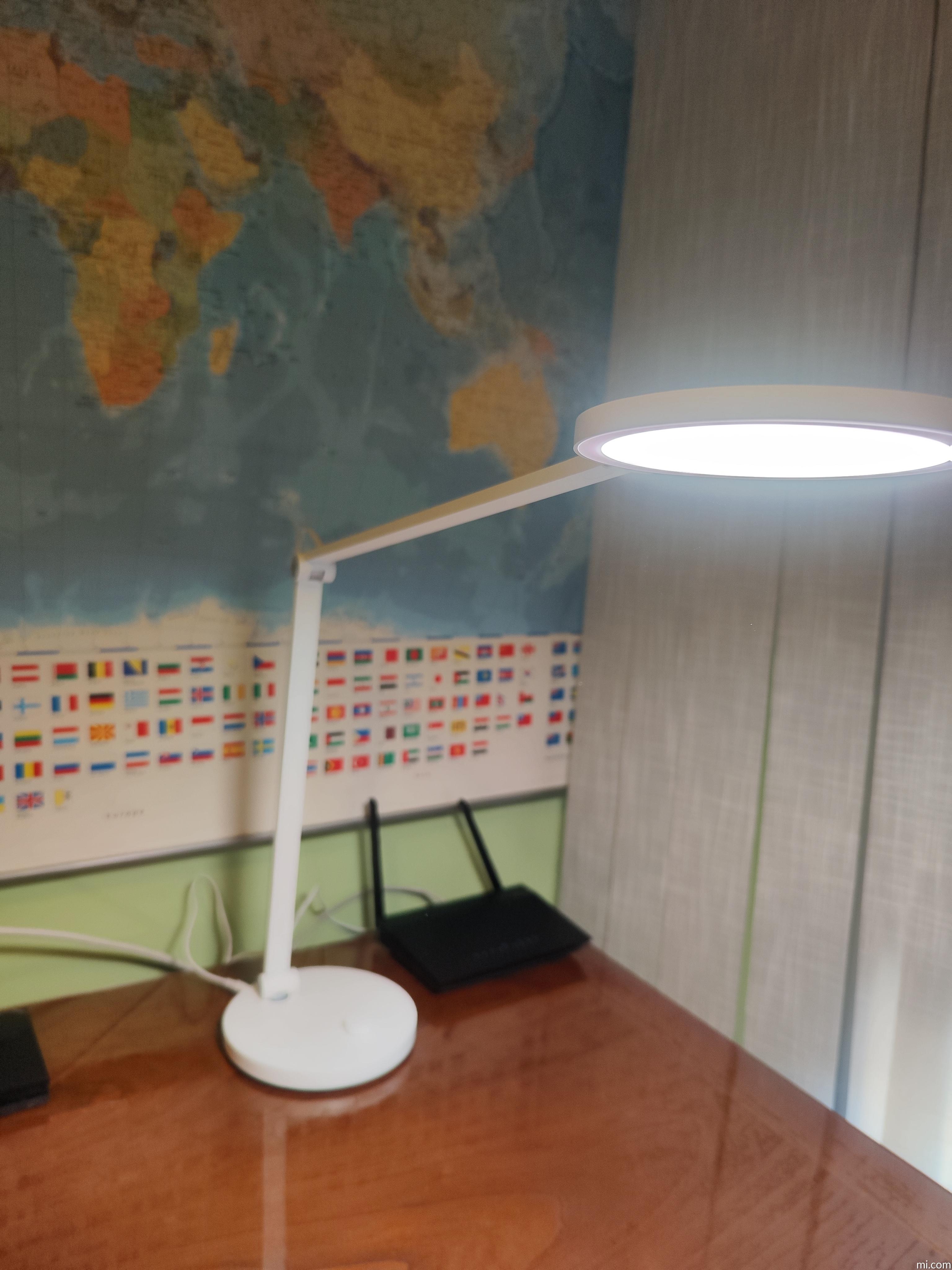 Lámpara de Escritorio Xiaomi Mi Smart LED Desk Lamp Pro White_Xiaomi Store